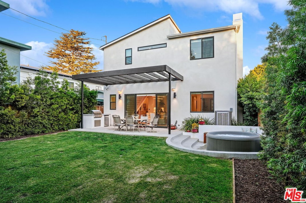 4169 Mildred Ave, Los Angeles CA  90066-5721 exterior
