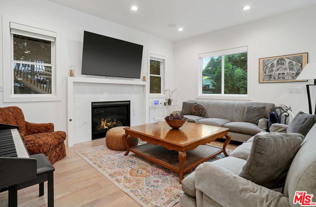 4169 Mildred Ave, Los Angeles CA  90066-5721 exterior