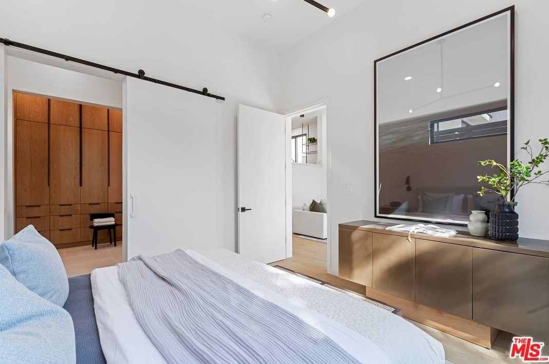 9004 Dicks St, Los Angeles CA  90069-4809 exterior