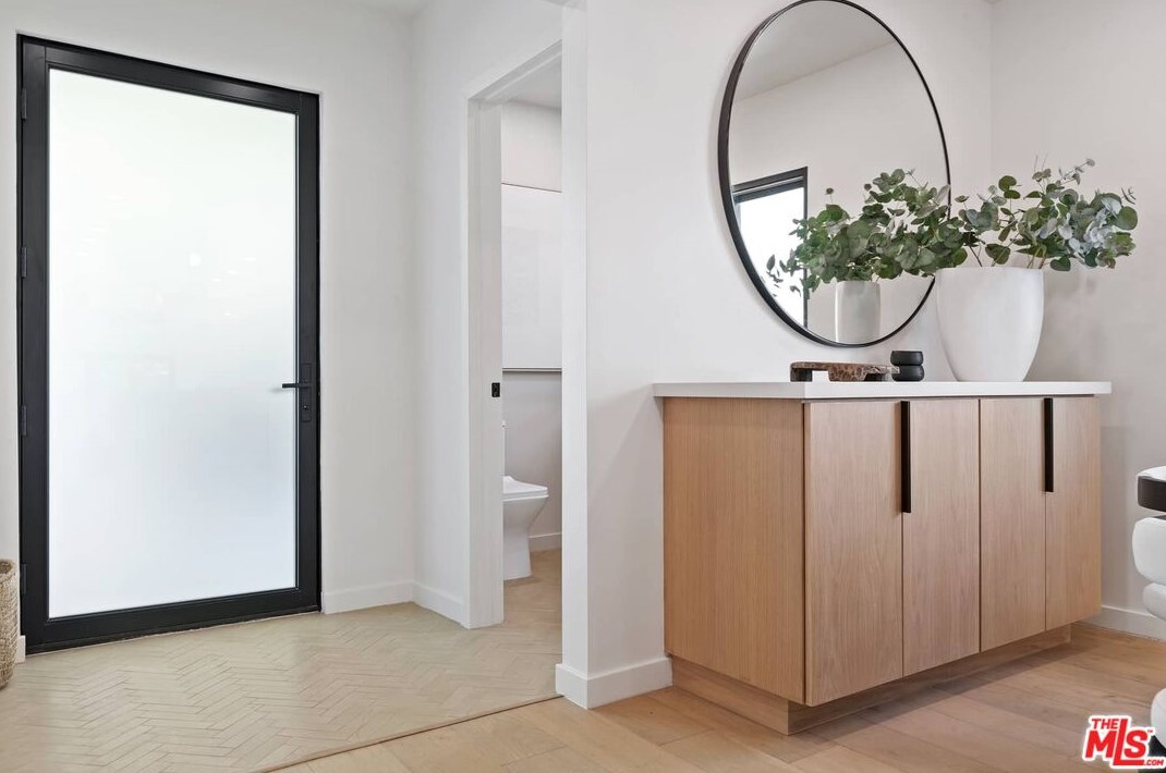 9004 Dicks St, Los Angeles CA  90069-4809 exterior