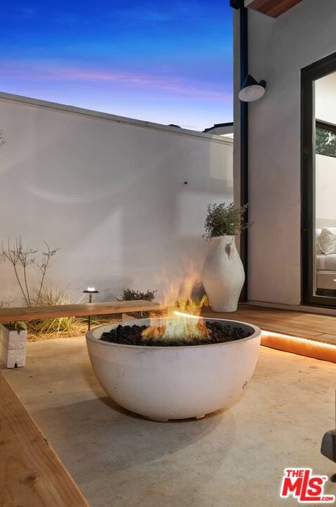 9004 Dicks St, Los Angeles CA  90069-4809 exterior