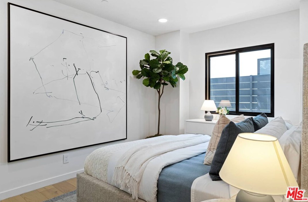 9004 Dicks St, Los Angeles CA  90069-4809 exterior