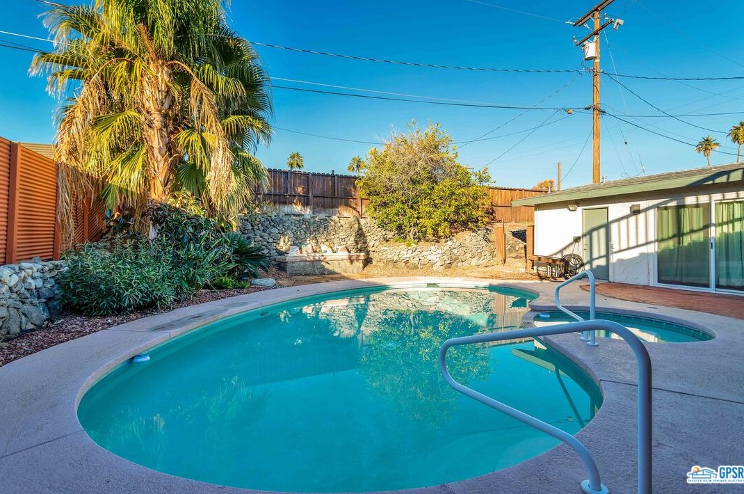 38085 Dorn Rd, Cathedral City CA  92234-2009 exterior