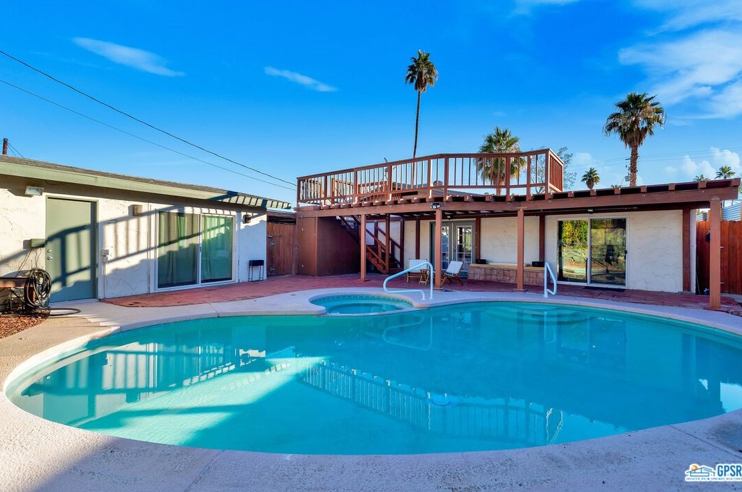 38085 Dorn Rd, Cathedral City CA  92234-2009 exterior