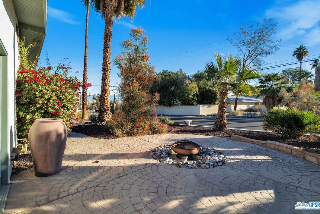 38085 Dorn Rd, Cathedral City CA  92234-2009 exterior