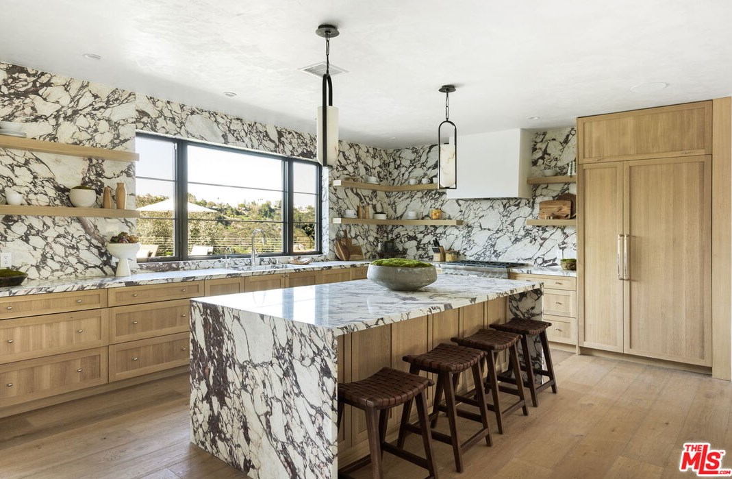 10829 Savona Rd, Los Angeles CA  90077-2306 exterior