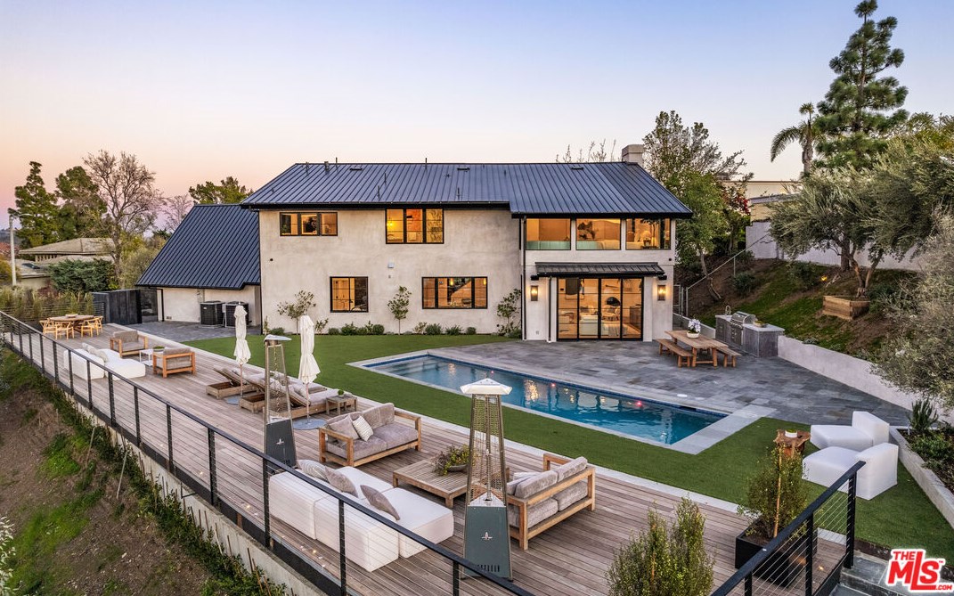 10829 Savona Rd, Los Angeles CA  90077-2306 exterior