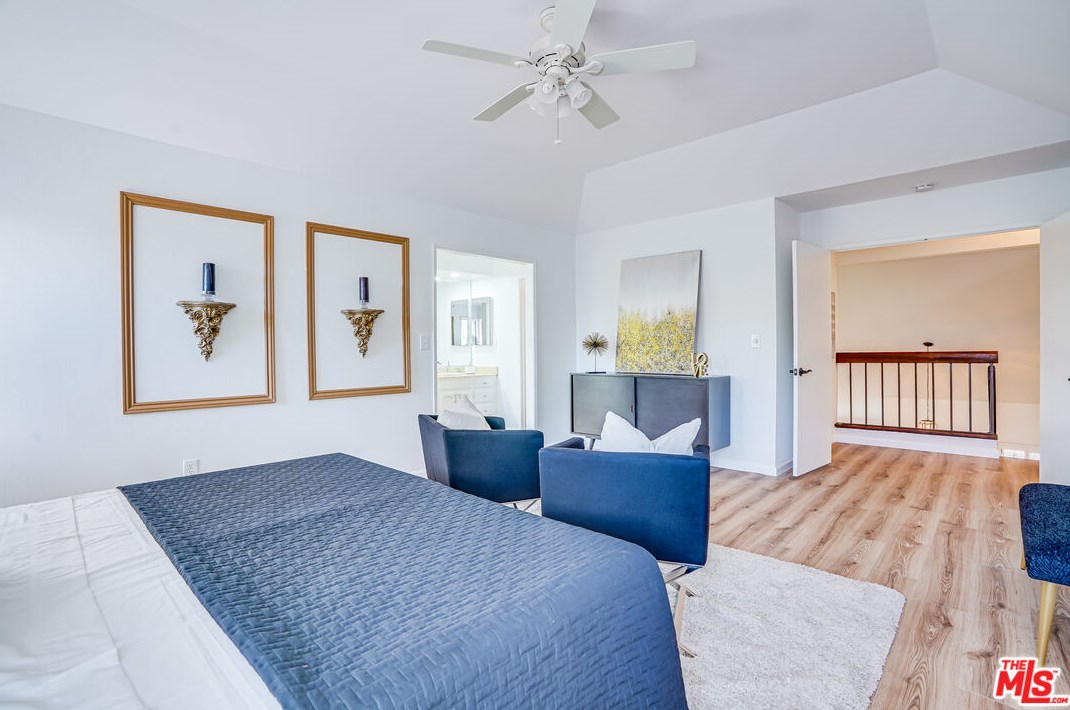 6268 Crebs Ave, Los Angeles CA  91335-6815 exterior