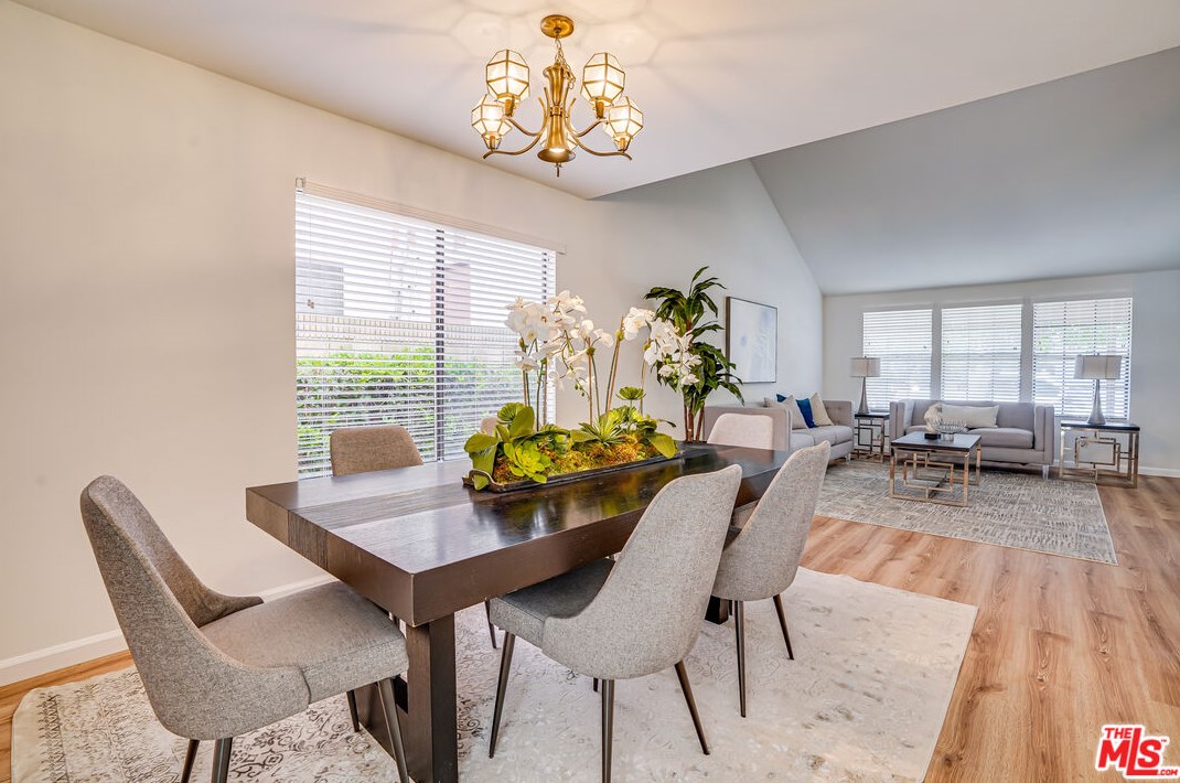 6268 Crebs Ave, Los Angeles CA  91335-6815 exterior