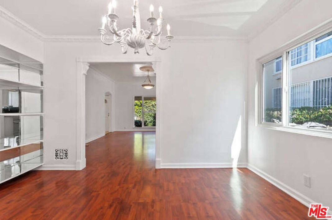 8810 Cadillac Ave, Los Angeles CA  90034-2002 exterior