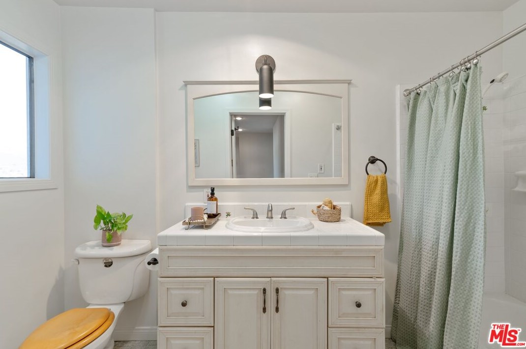 1411 Wildwood Dr, Los Angeles CA  90041-3130 exterior