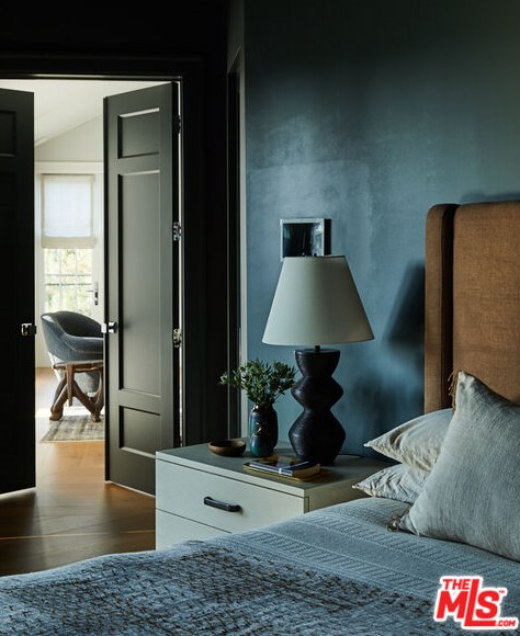 665 Walther Way, Los Angeles CA  90049-2314 exterior