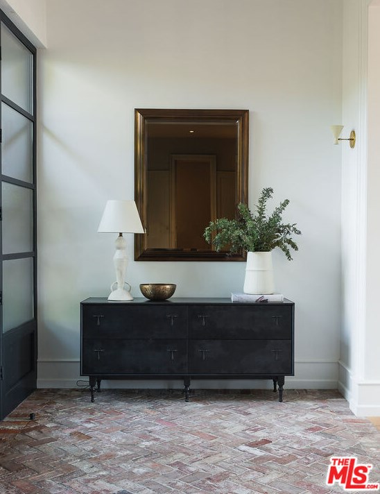 665 Walther Way, Los Angeles CA  90049-2314 exterior