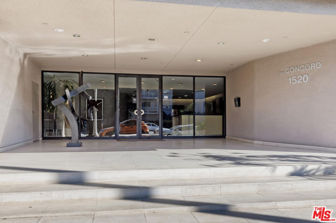 1520 Beverly Glen Blvd, Los Angeles CA  90077-3130 exterior