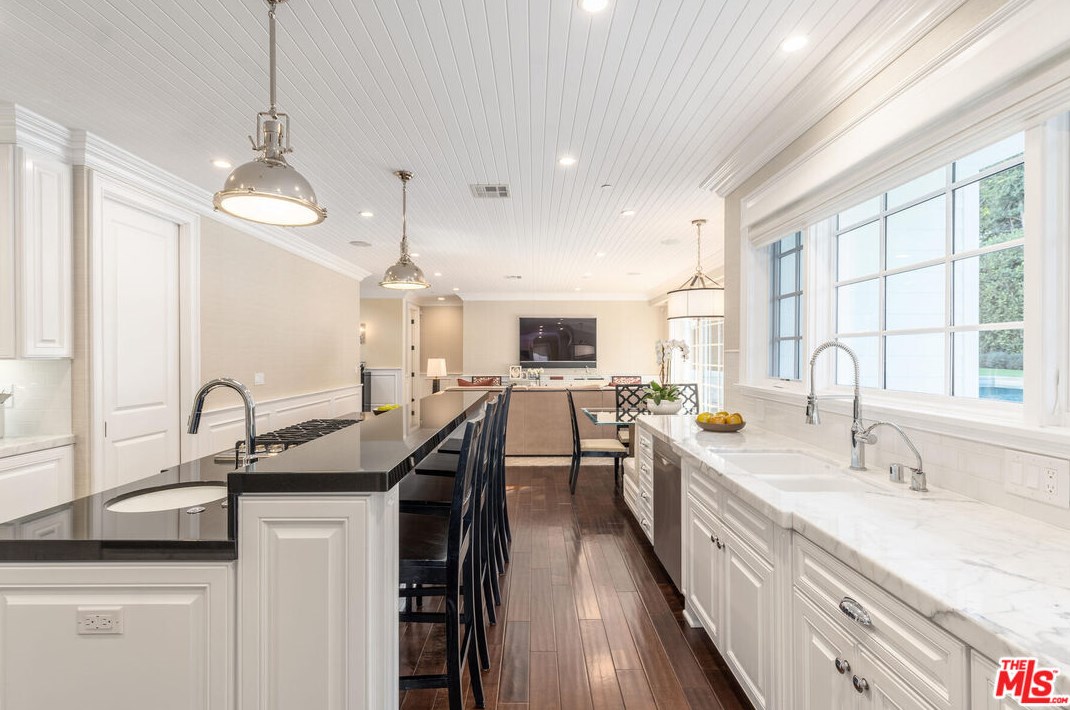 2921 Haddington Dr, Los Angeles CA  90064-4416 exterior