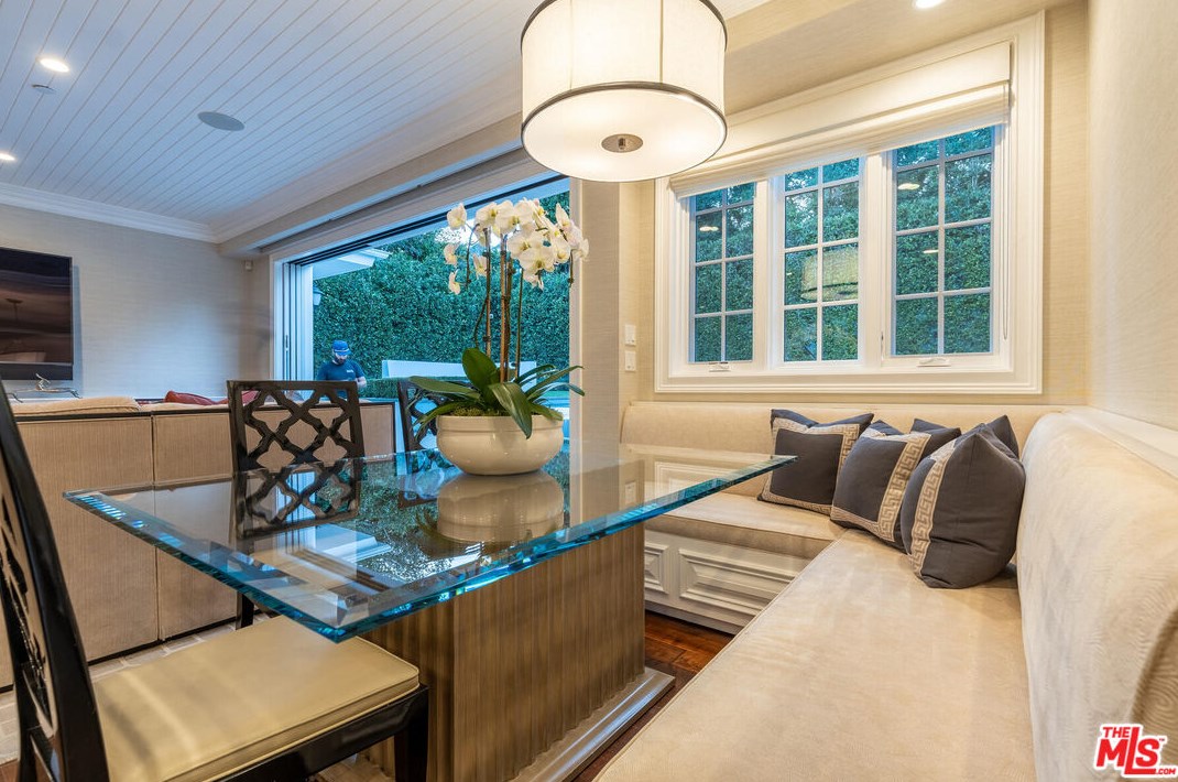 2921 Haddington Dr, Los Angeles CA  90064-4416 exterior