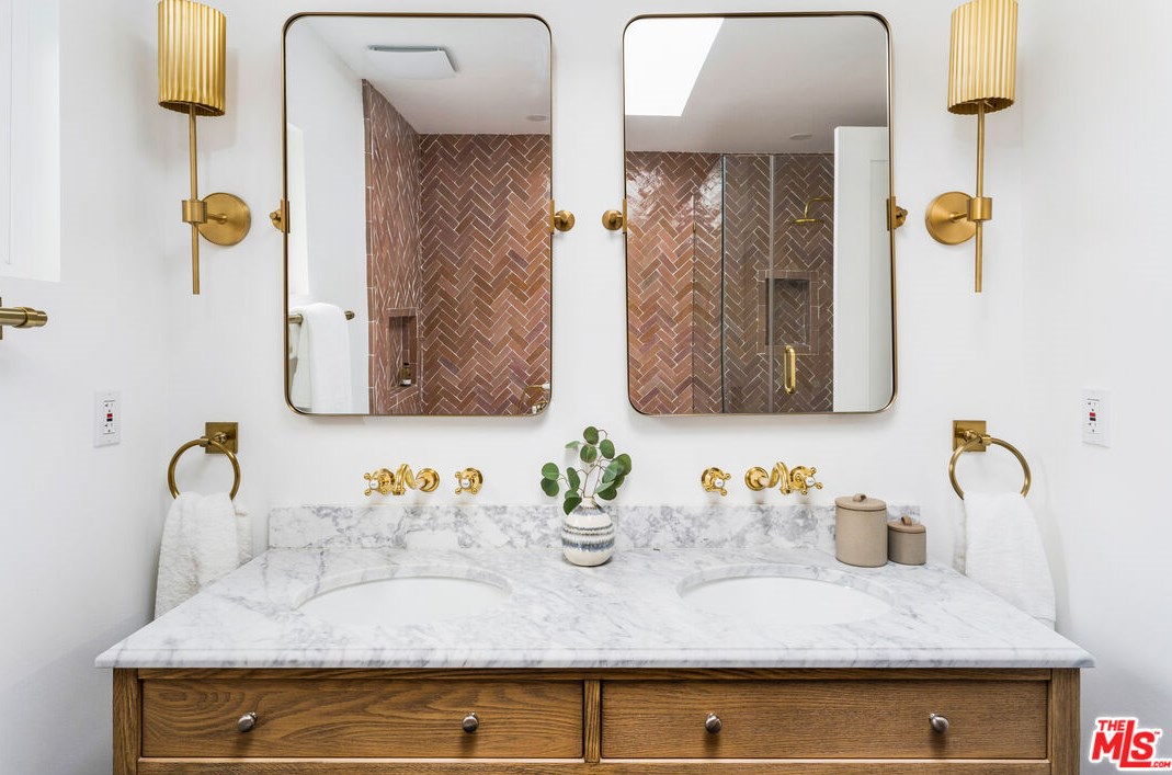3663 Homeland Dr, Los Angeles CA  90008-4937 exterior