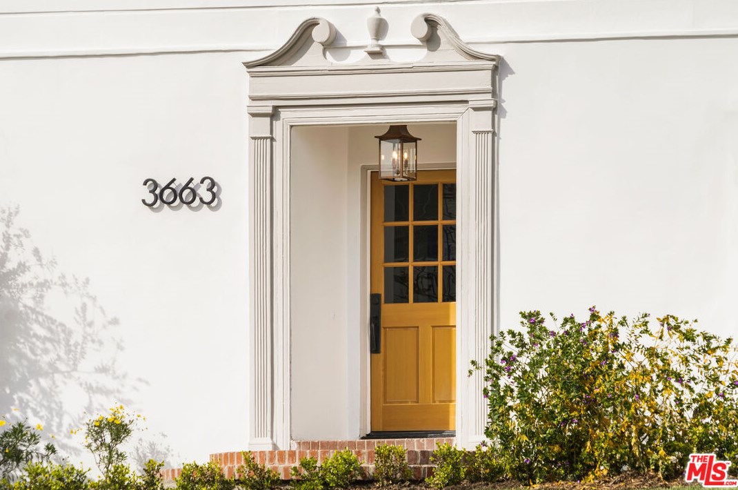 3663 Homeland Dr, Los Angeles CA  90008-4937 exterior