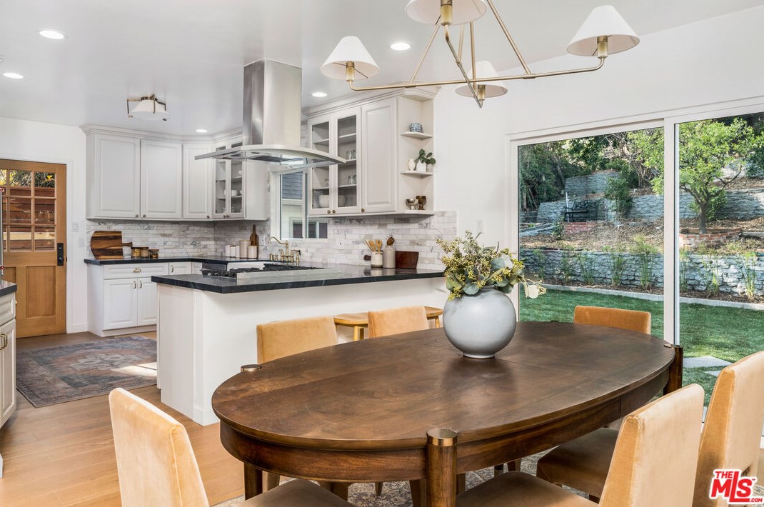 3663 Homeland Dr, Los Angeles CA  90008-4937 exterior