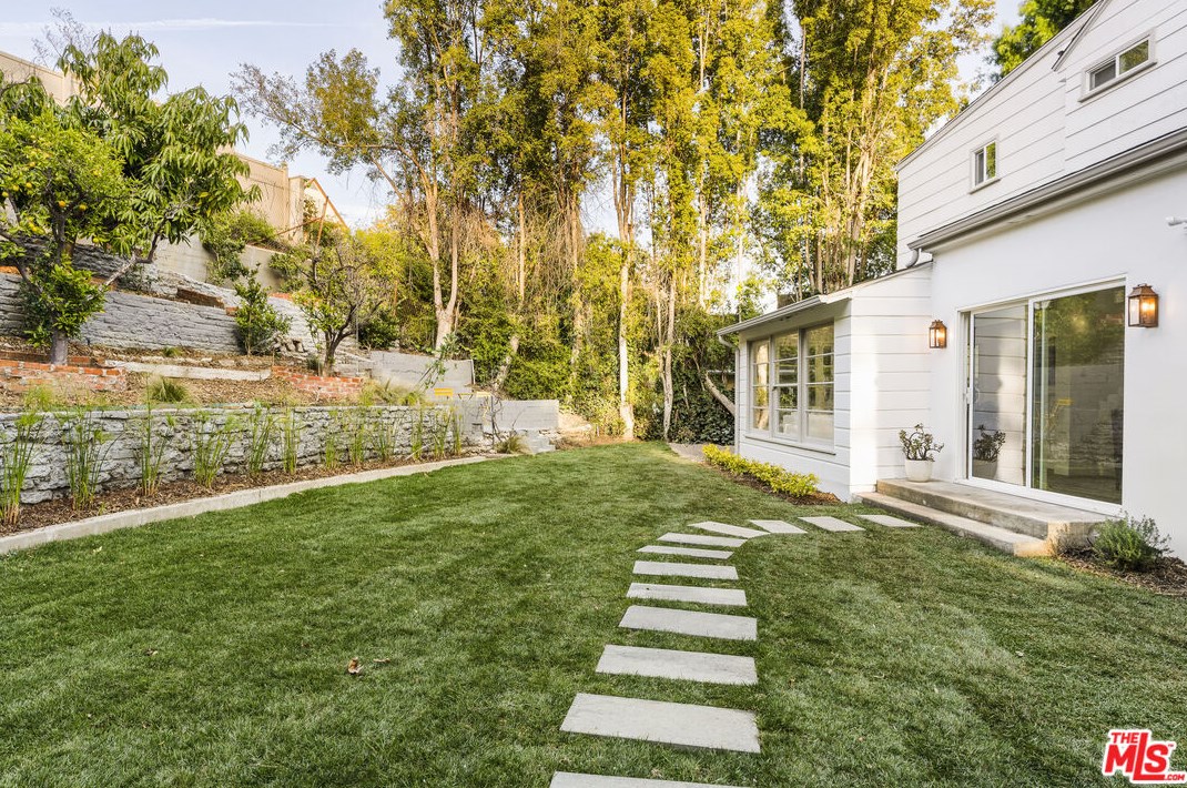 3663 Homeland Dr, Los Angeles CA  90008-4937 exterior
