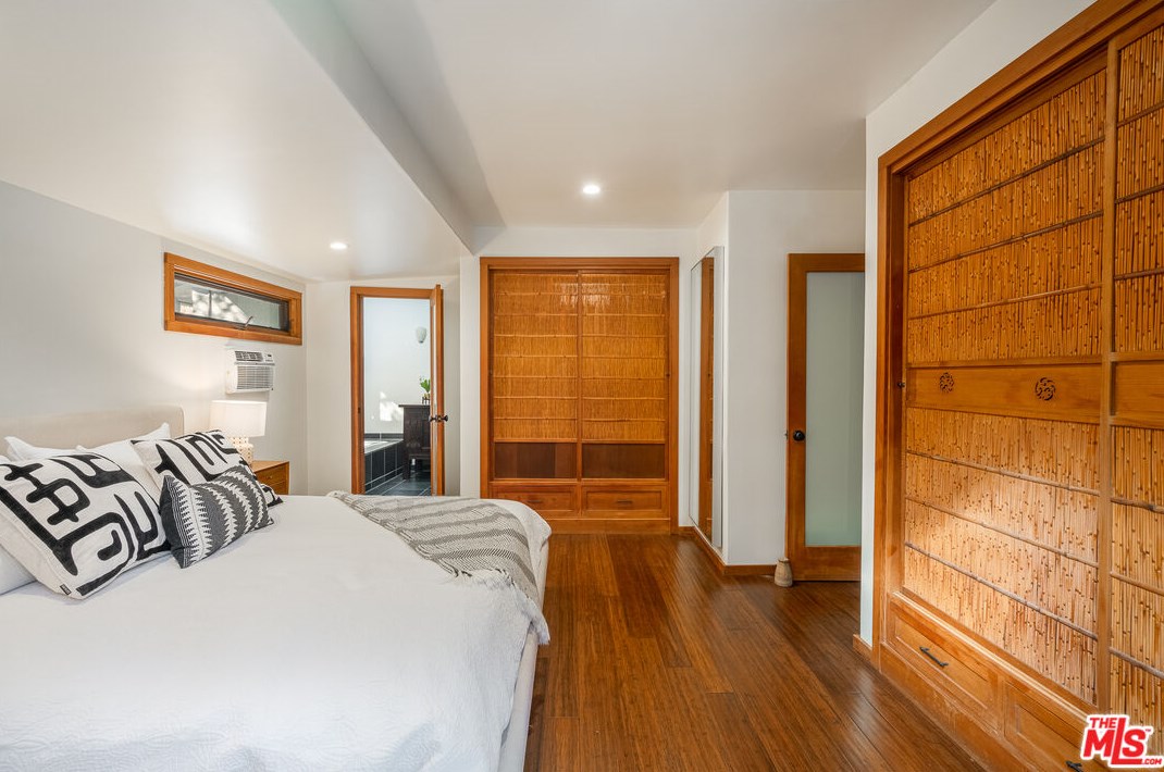 2459 Laurel Pass, Los Angeles CA  90046-1401 exterior