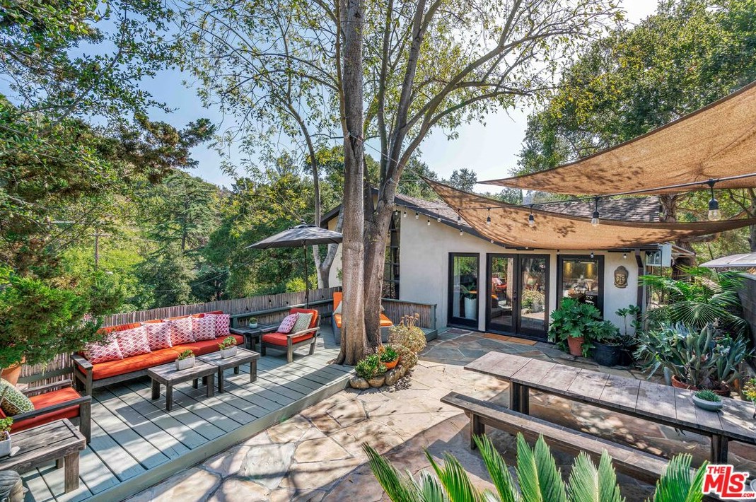 2459 Laurel Pass, Los Angeles CA  90046-1401 exterior