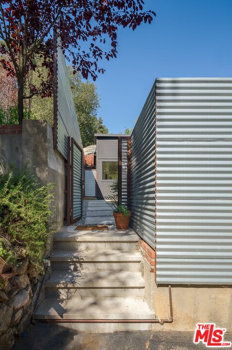 2459 Laurel Pass, Los Angeles CA  90046-1401 exterior