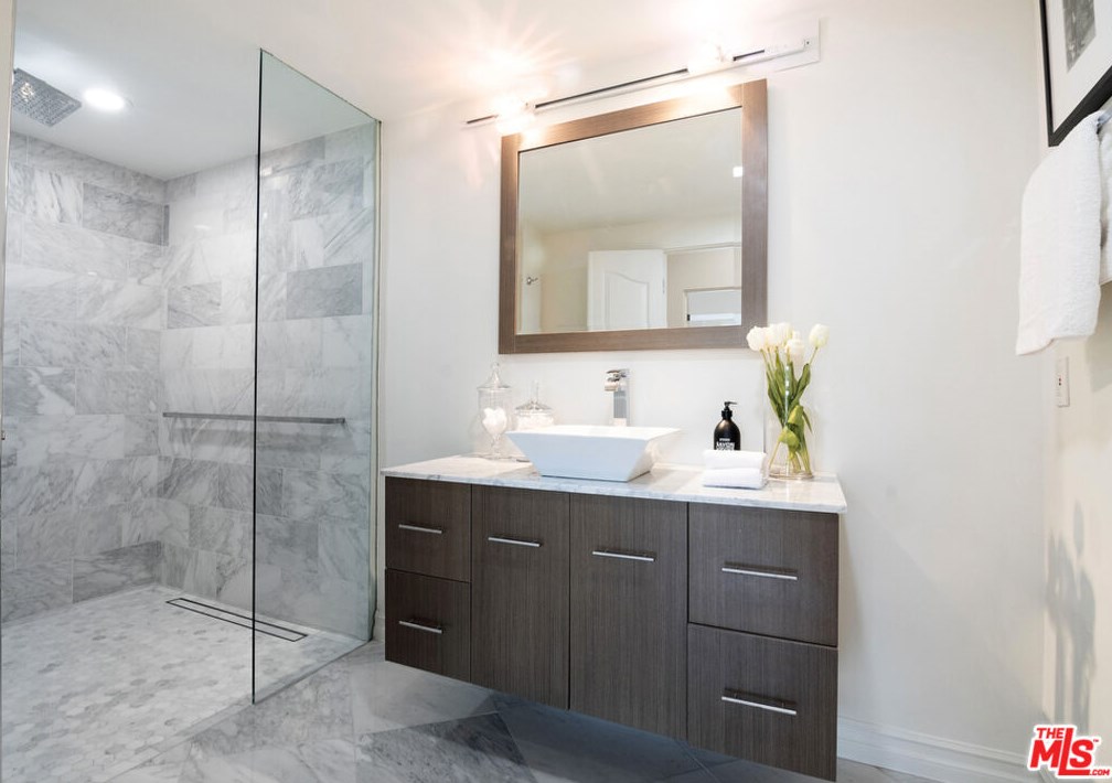 1332 Belfast Dr, Los Angeles CA  90069-1326 exterior
