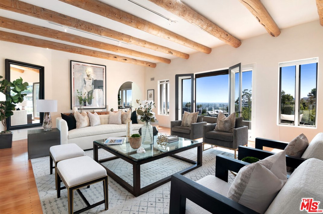 1332 Belfast Dr, Los Angeles CA  90069-1326 exterior