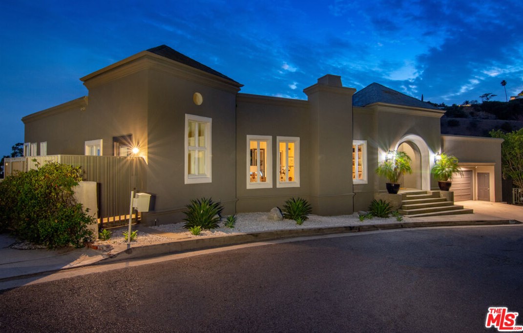 1332 Belfast Dr, Los Angeles CA  90069-1326 exterior