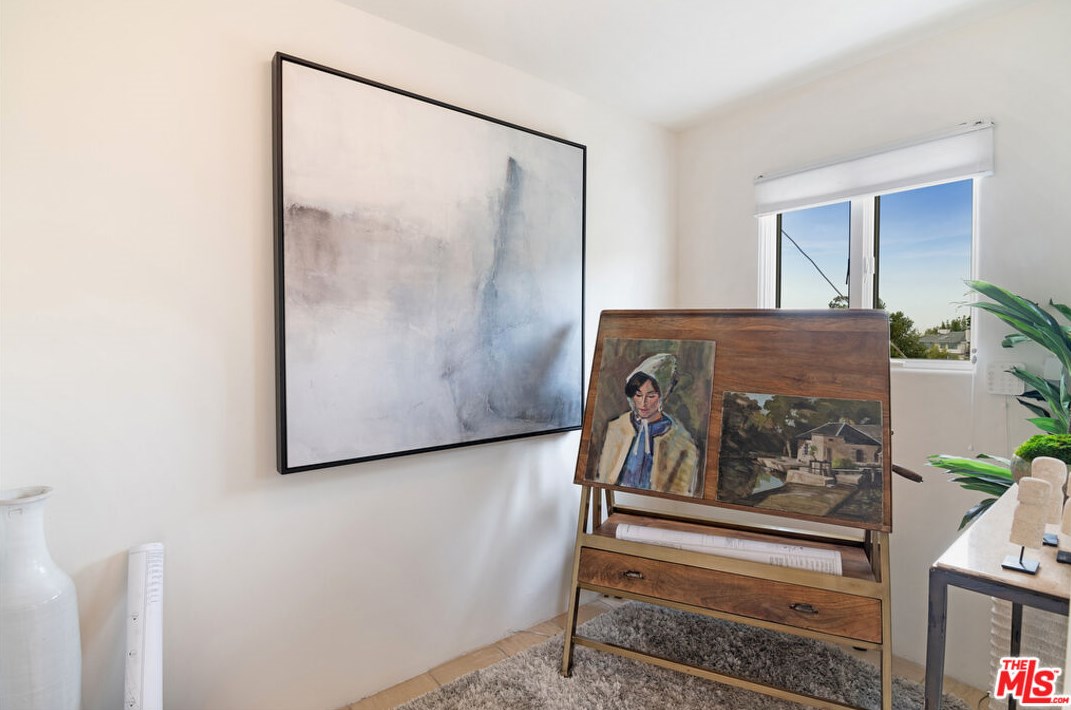 1332 Belfast Dr, Los Angeles CA  90069-1326 exterior
