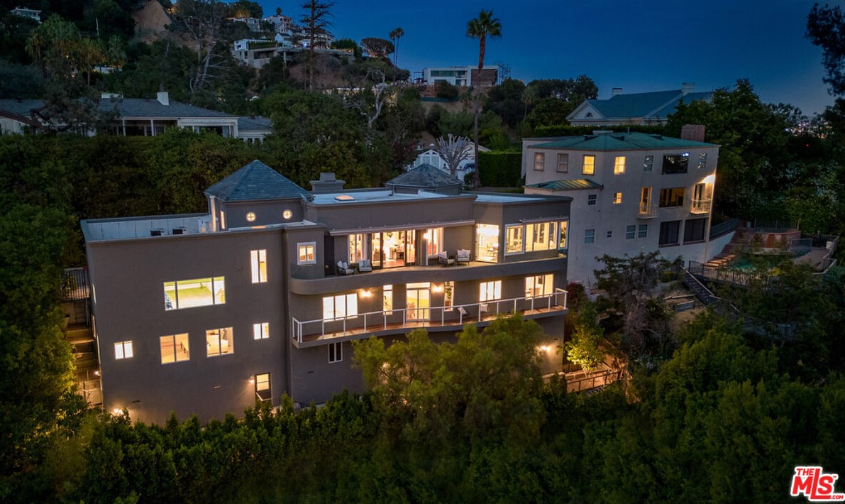 1332 Belfast Dr, Los Angeles CA  90069-1326 exterior