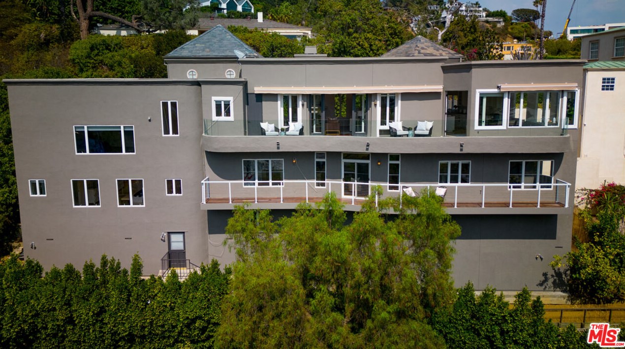 1332 Belfast Dr, Los Angeles CA  90069-1326 exterior