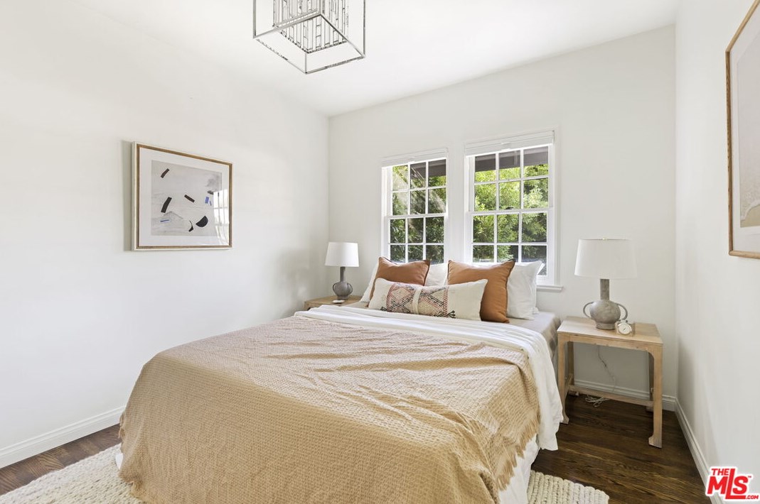 346 Westbourne Dr, Los Angeles CA  90048-1910 exterior