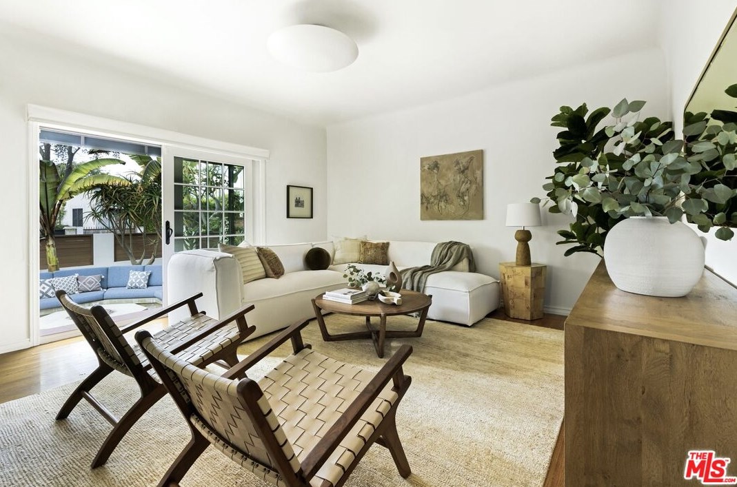 346 Westbourne Dr, Los Angeles CA  90048-1910 exterior
