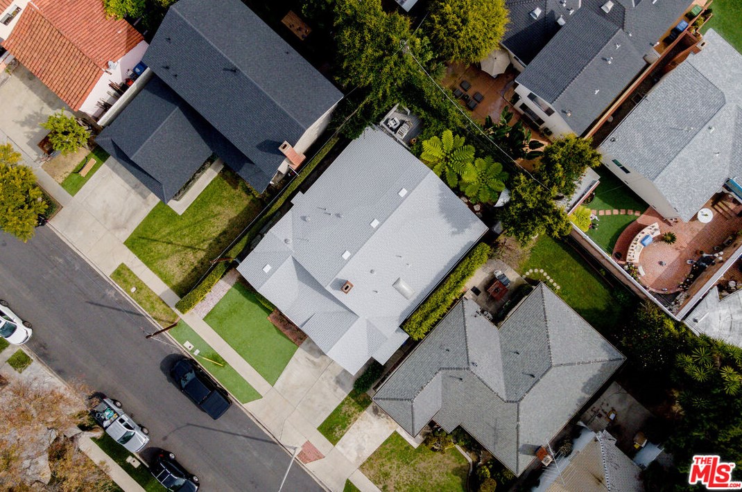 12030 Alberta Dr, Los Angeles CA  90230-5902 exterior