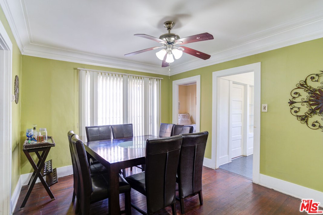 2404 Virginia Rd, Los Angeles CA  90016-1638 exterior