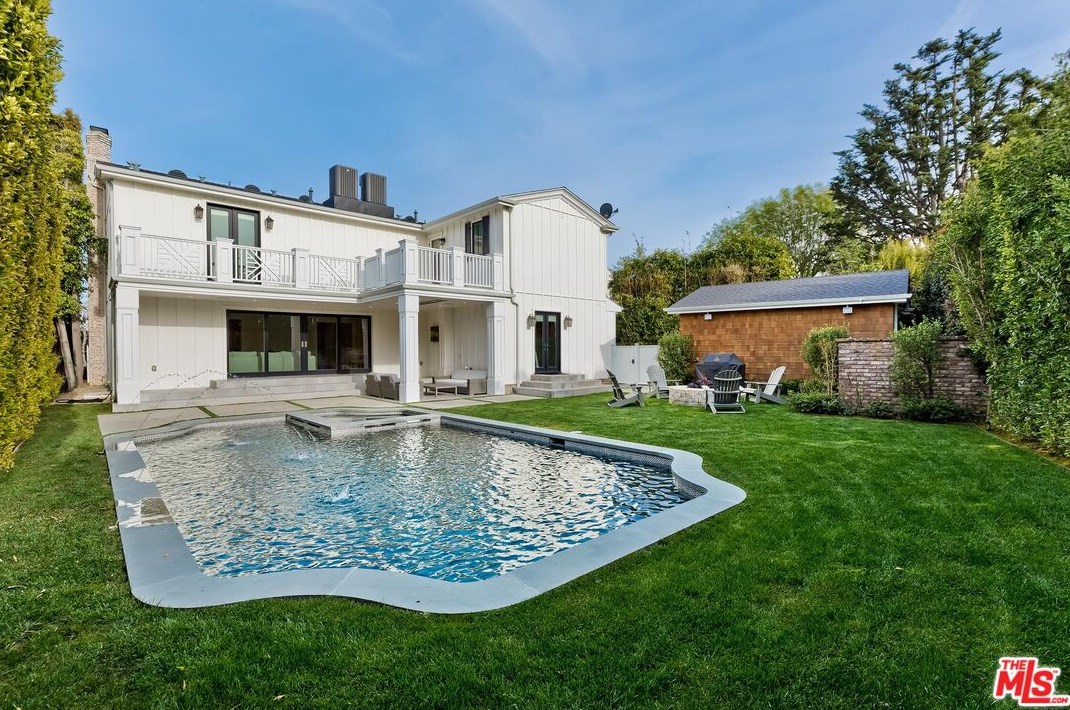 673 Thayer Ave, Los Angeles CA  90024-3307 exterior