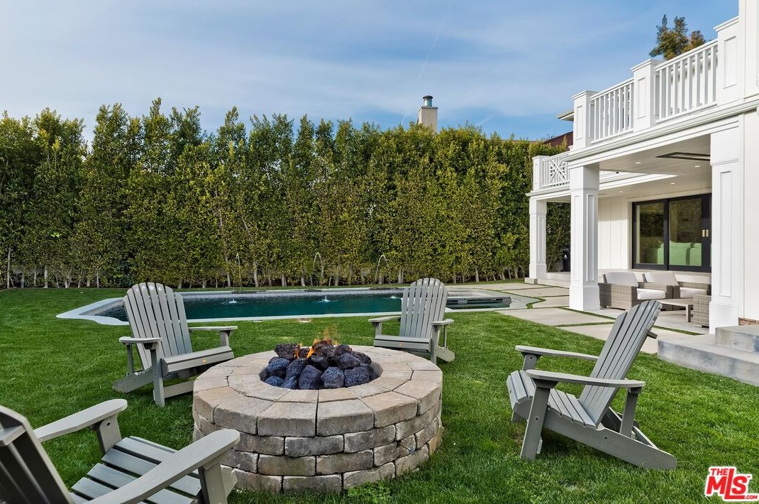 673 Thayer Ave, Los Angeles CA  90024-3307 exterior