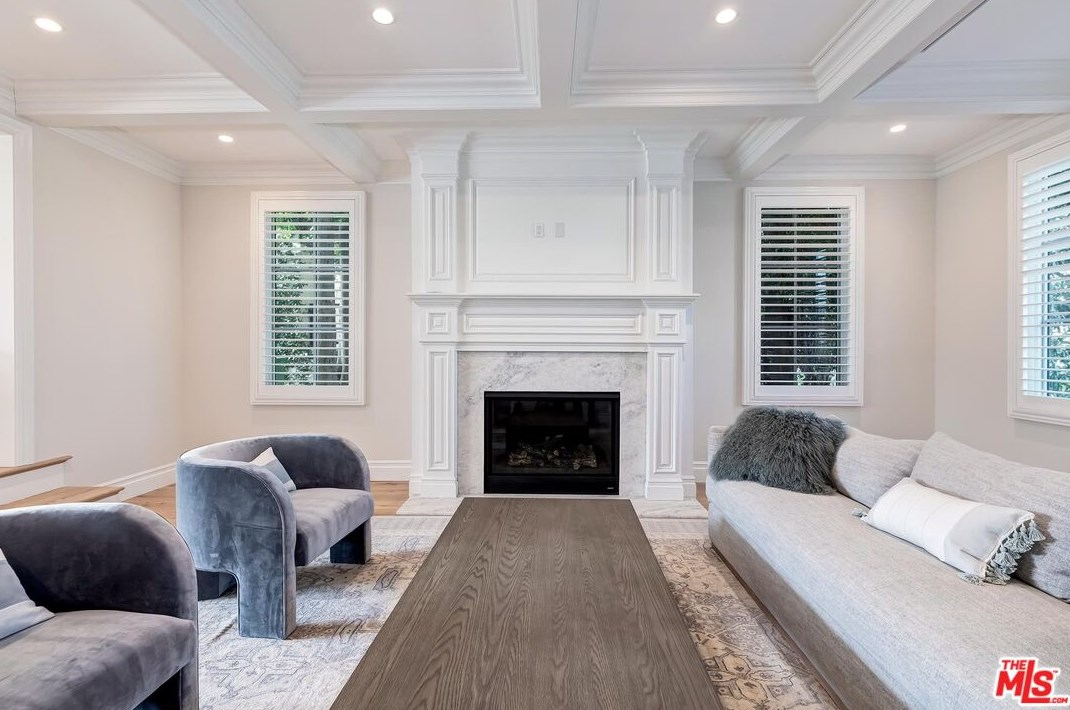 673 Thayer Ave, Los Angeles CA  90024-3307 exterior