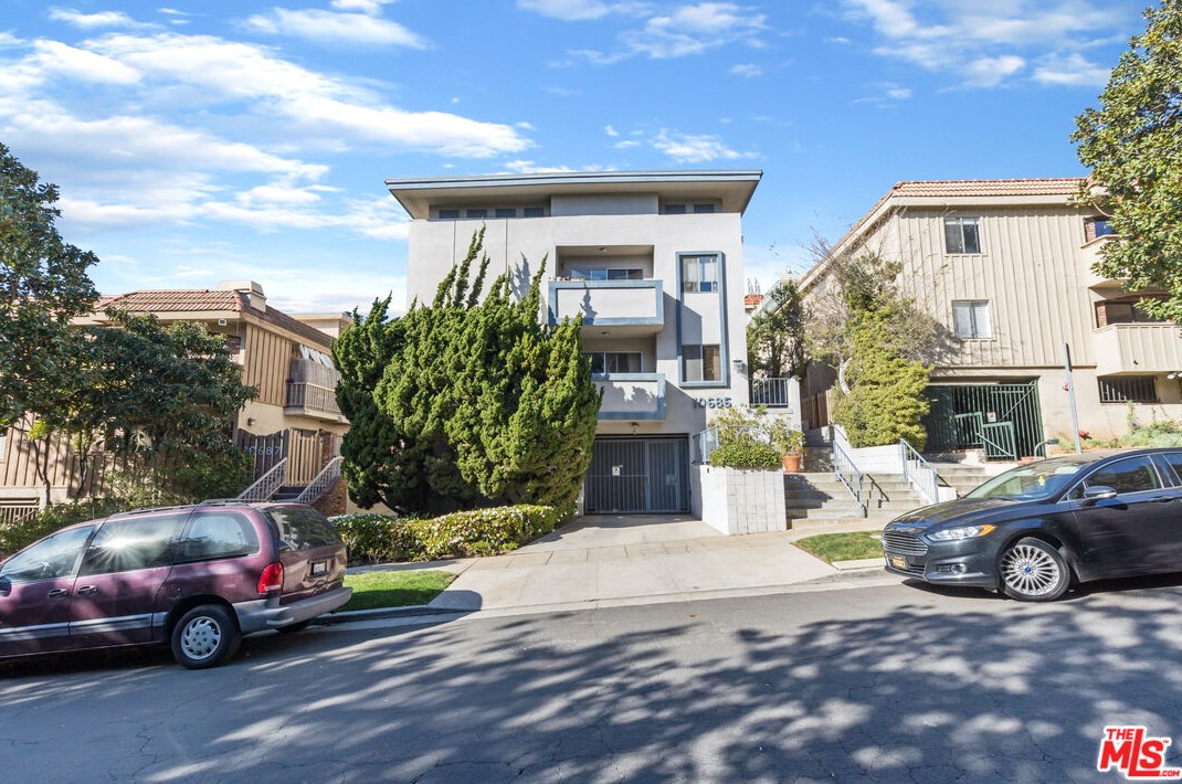 10685 Wilkins Ave, Los Angeles CA  90024-5833 exterior