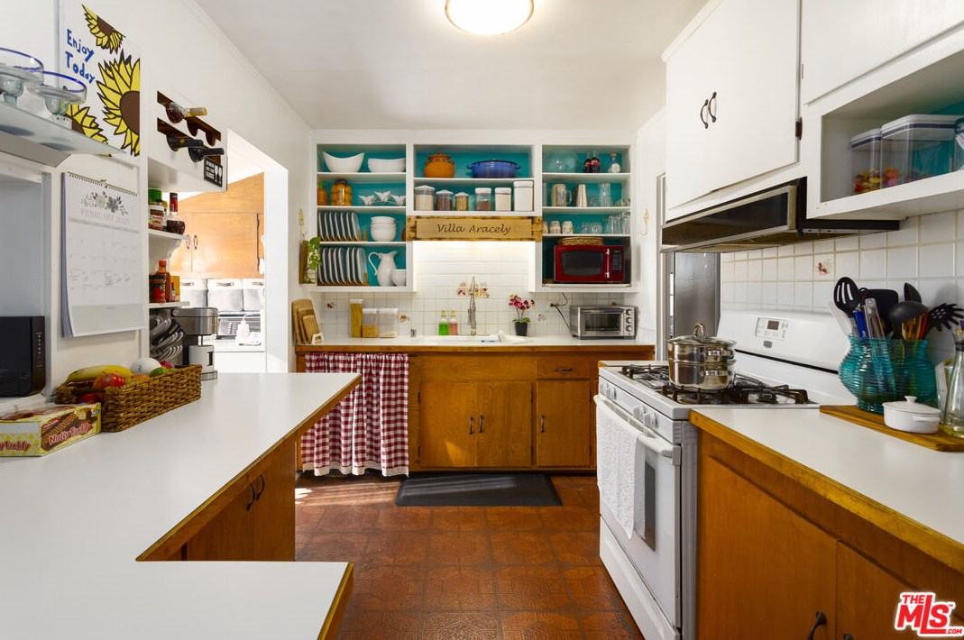 3557 Barrington Ave, Los Angeles CA  90064-2911 exterior