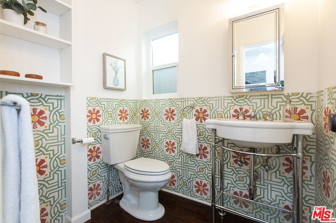 3111 Hamilton Way, Los Angeles CA  90026-2107 exterior