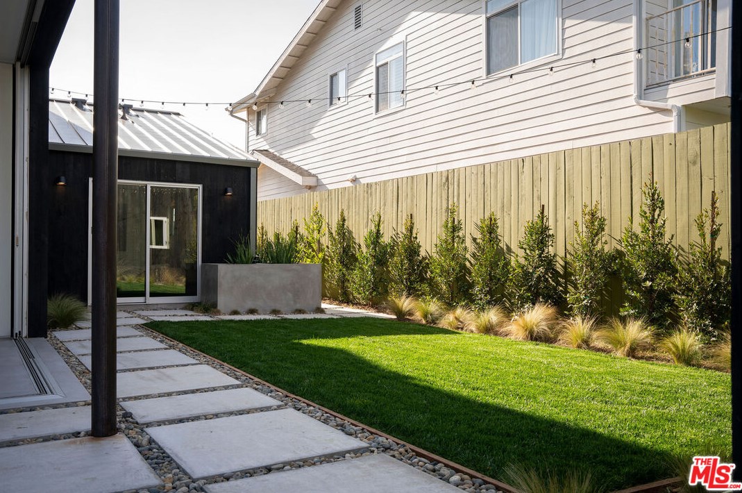 3030 Kelton Ave, Los Angeles CA  90034-3022 exterior