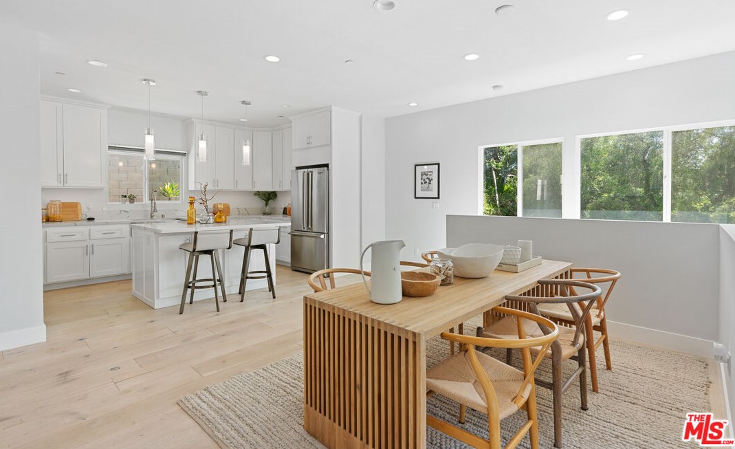 2266 Moss Ave, Los Angeles CA  90065-3417 exterior