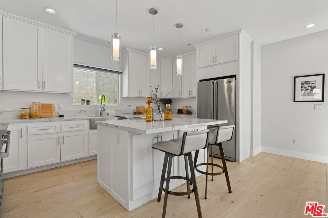 2266 Moss Ave, Los Angeles CA  90065-3417 exterior