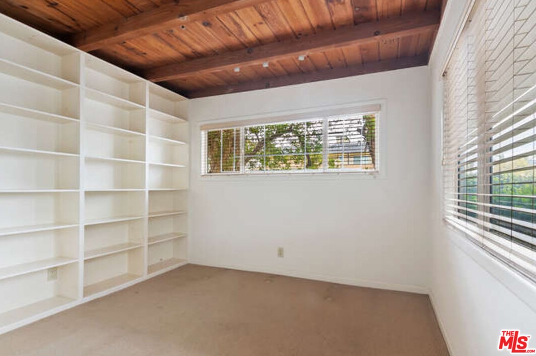 8629 Guthrie Ave, Los Angeles CA  90034-1403 exterior