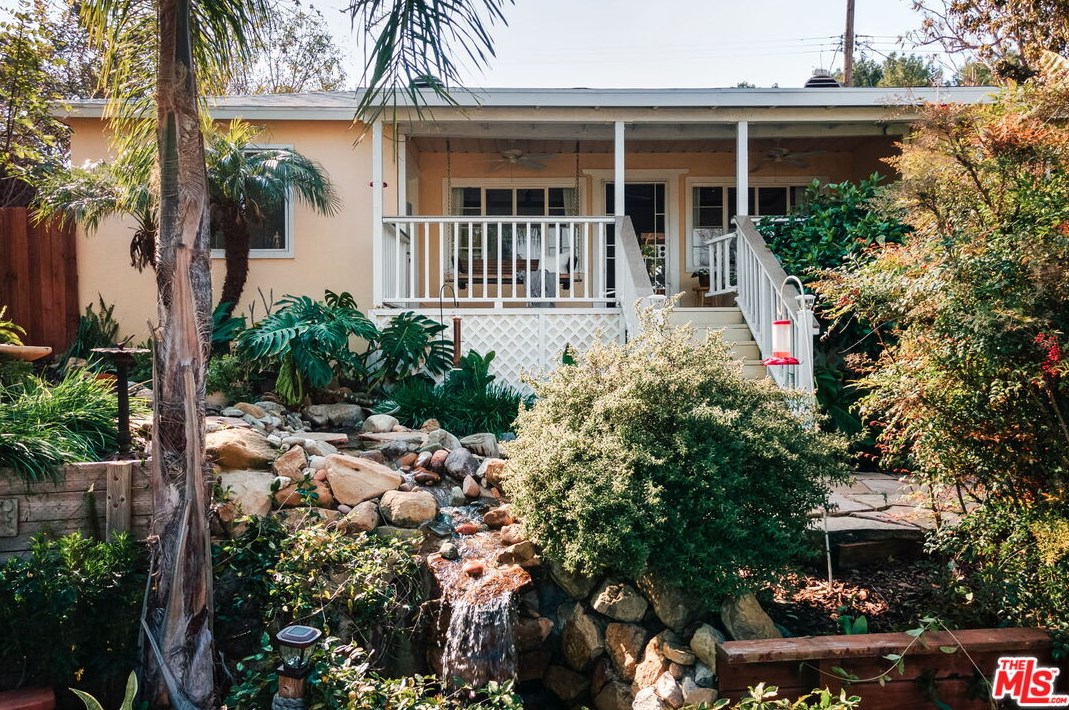 1877 Seigneur Ave, Los Angeles CA  90032-4024 exterior