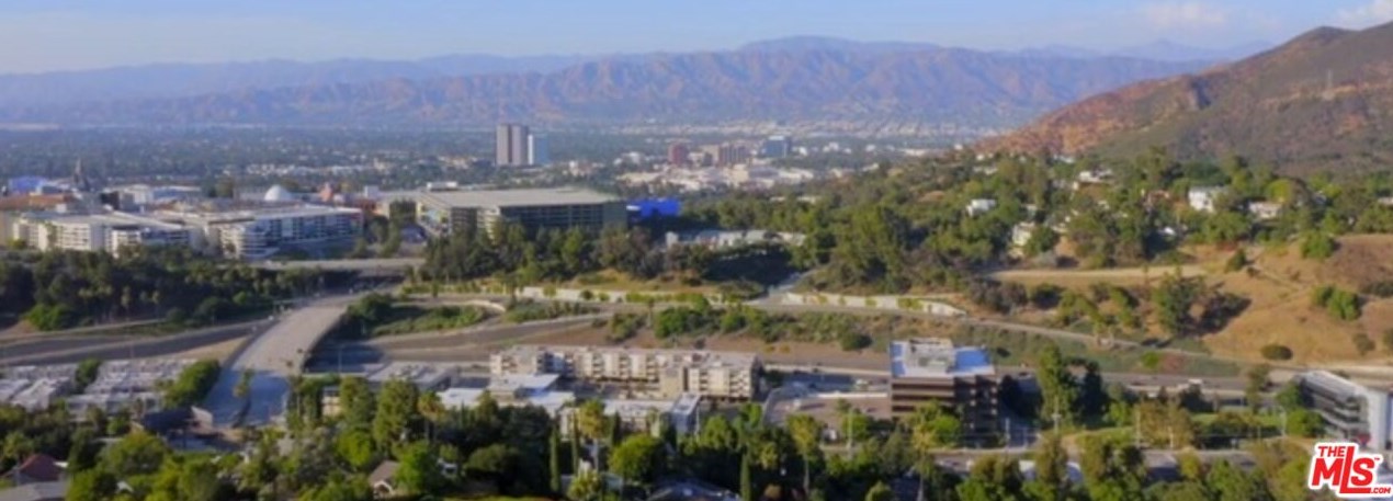 1730 Camino Palmero St, Los Angeles CA  90046-2950 exterior