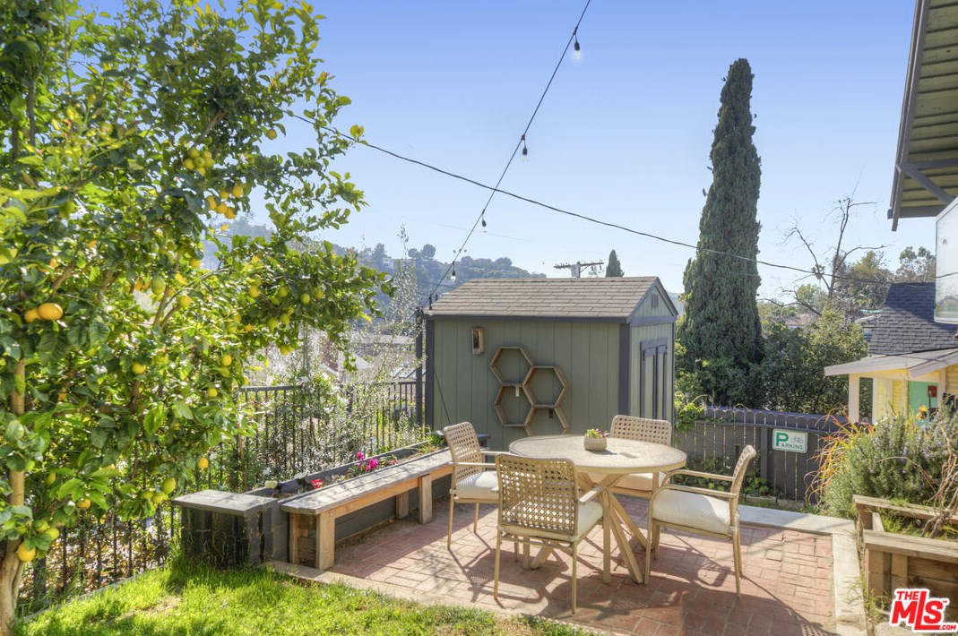 1337 Neola St, Los Angeles CA  90041-2447 exterior
